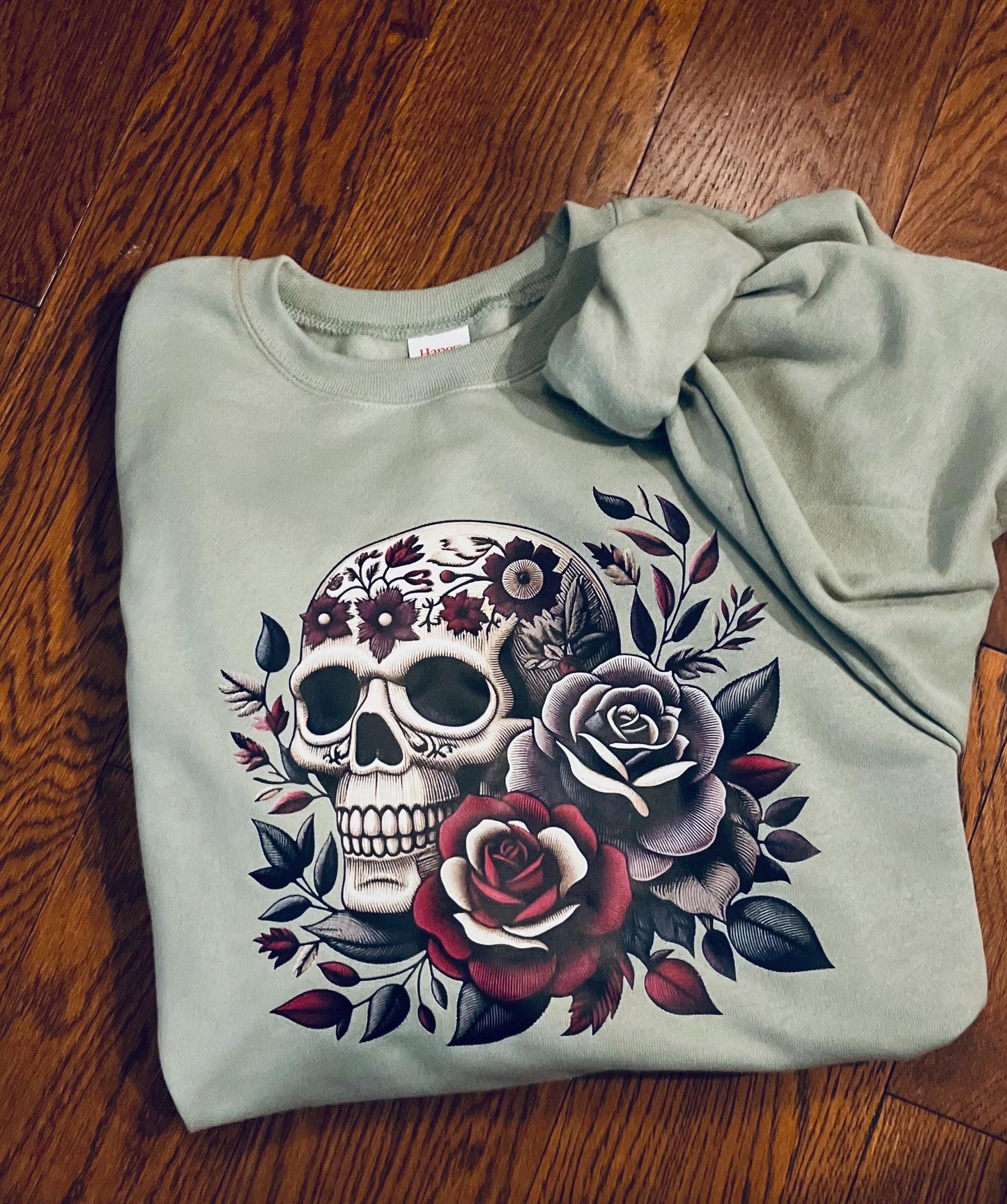 skull roses crewneck